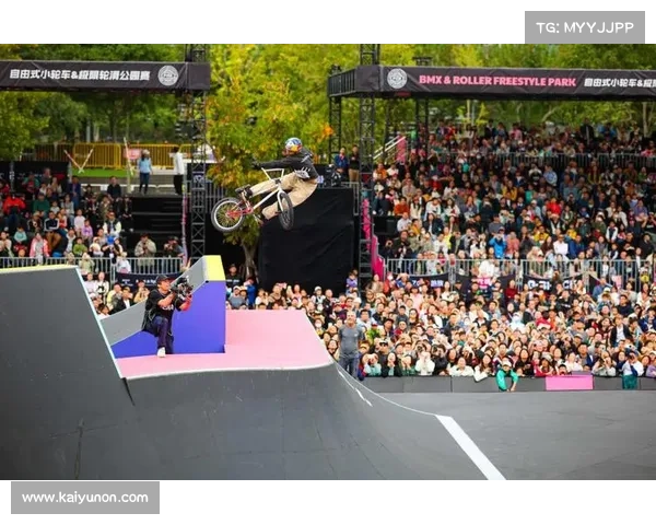 BMX杨家将队员虞恩晴FISE上海站平地花式业余组折桂